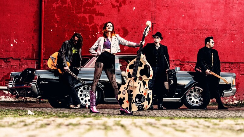 13-08-2025: Lynn & the rattleshakes